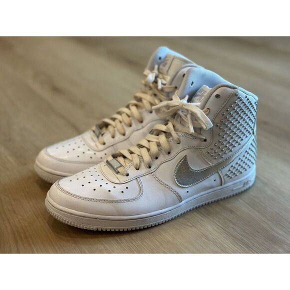 Nike Women's Air Force 1 Size 8.5 576753-100‎ White Silver Studded 2012